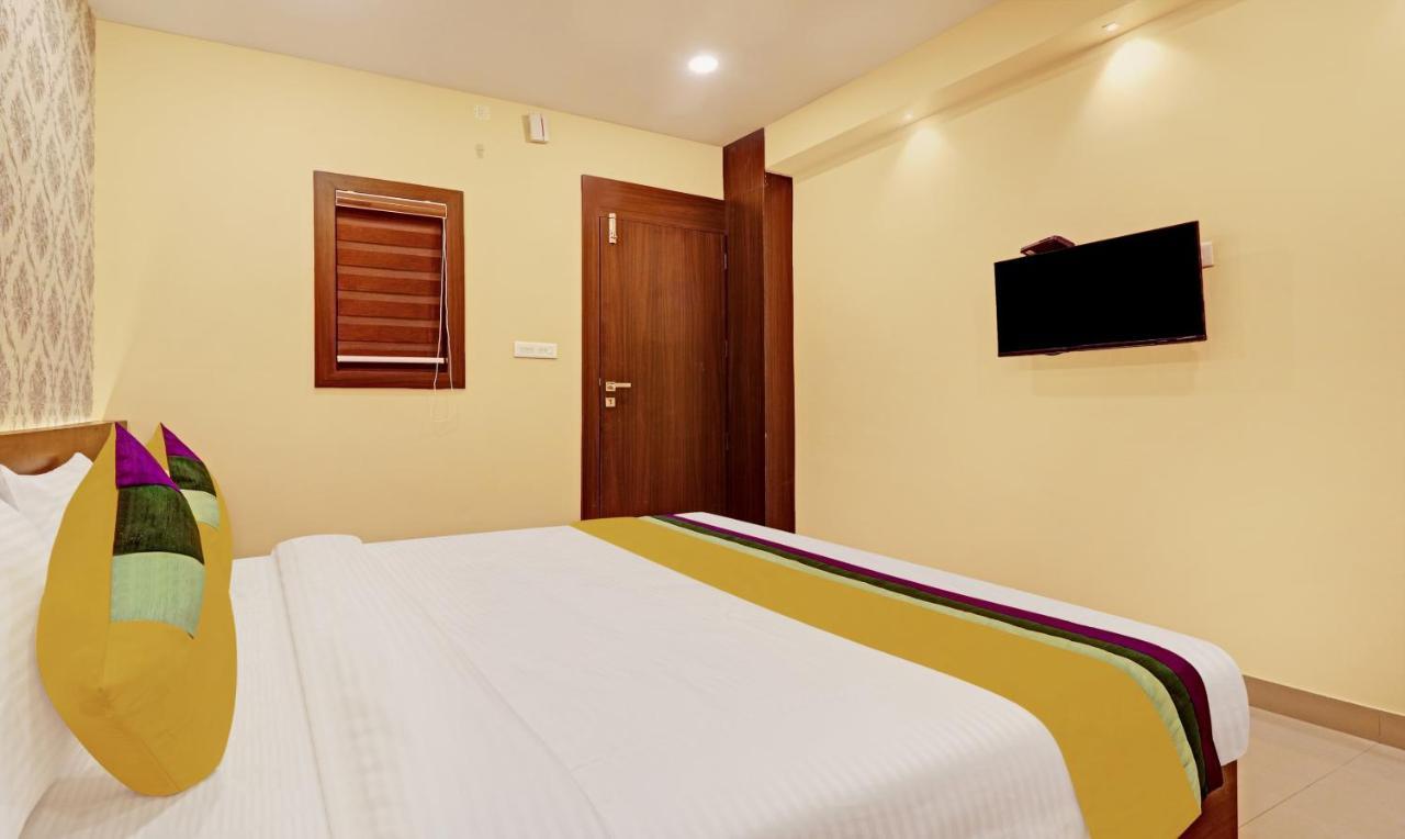 Itsy Hotels Sapphire Residency Manjeri Bagian luar foto