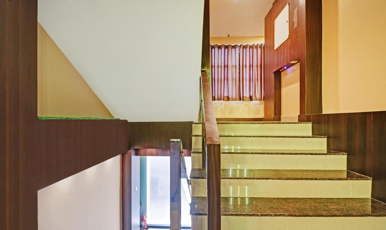 Itsy Hotels Sapphire Residency Manjeri Bagian luar foto